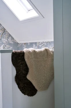 Fårskinn mörkbrun - 85 cm