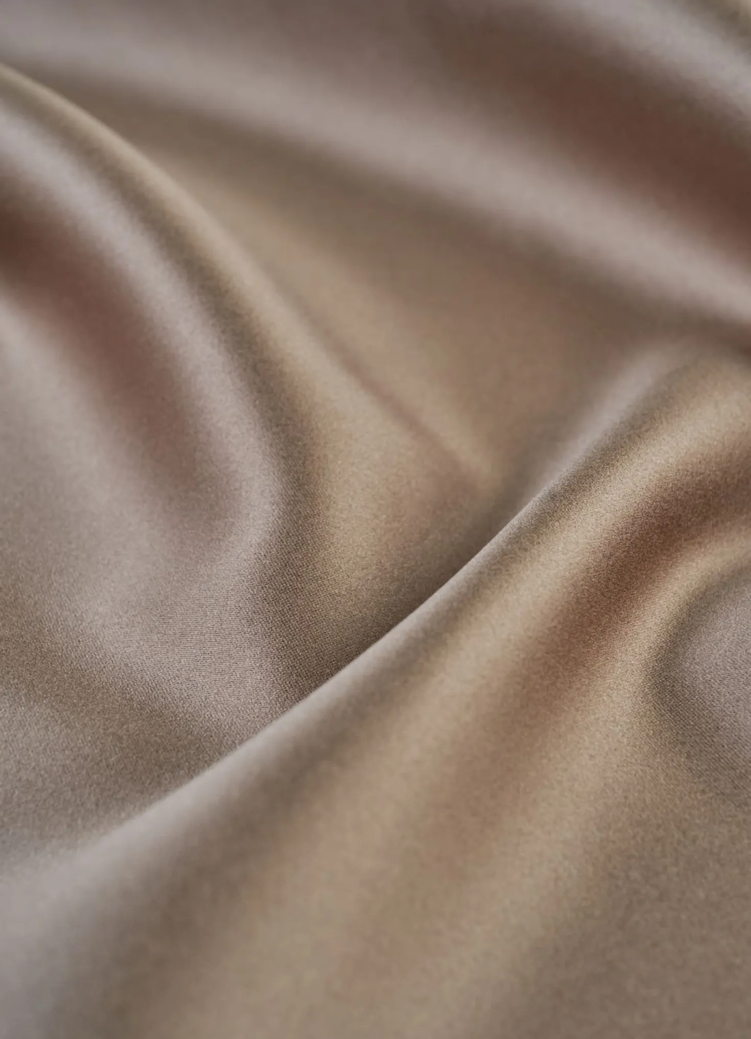Gardin mörk sand - 135x300 cm