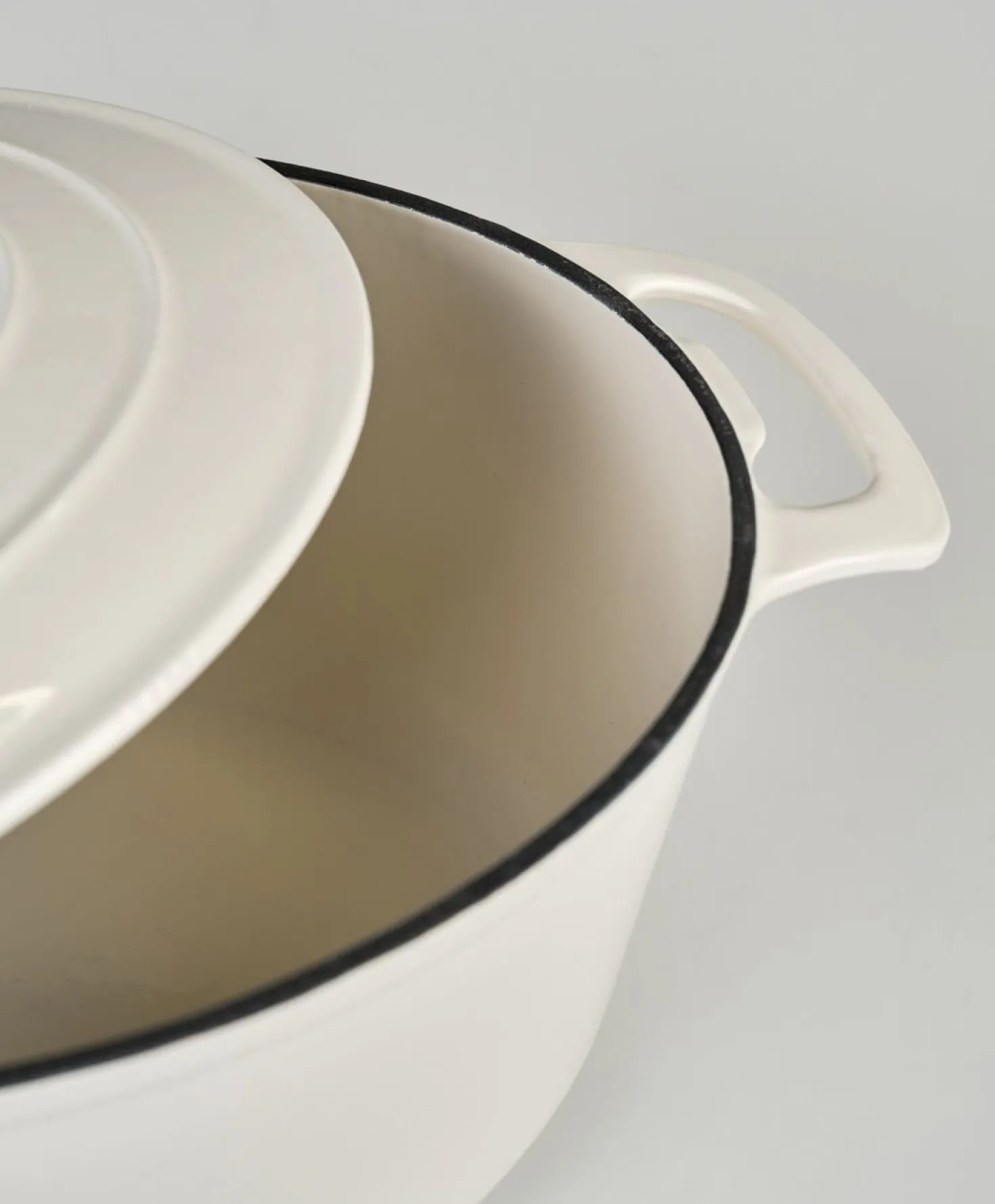 Gjutjärnsgryta oval creme - 5800ml