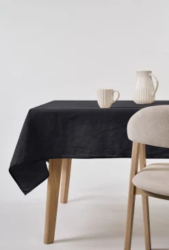 Linneduk svart - 140x250 cm