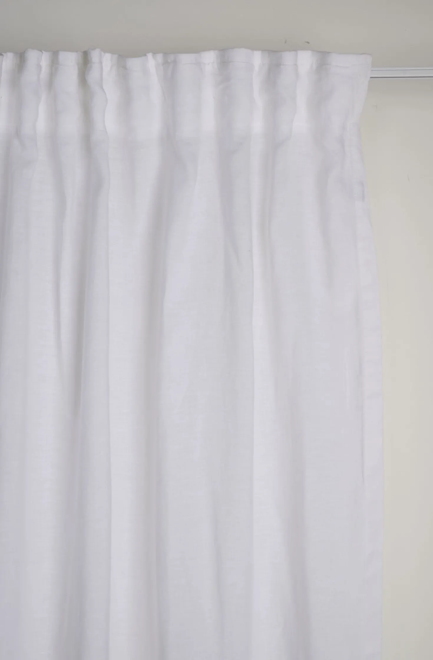 Linnegardin vit - 140x250 cm