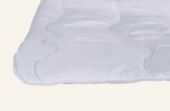 Medelvarmt fibertäcke vit - 150x210 cm