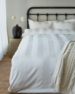 Påslakanset i satin offwhite - 150x210 cm