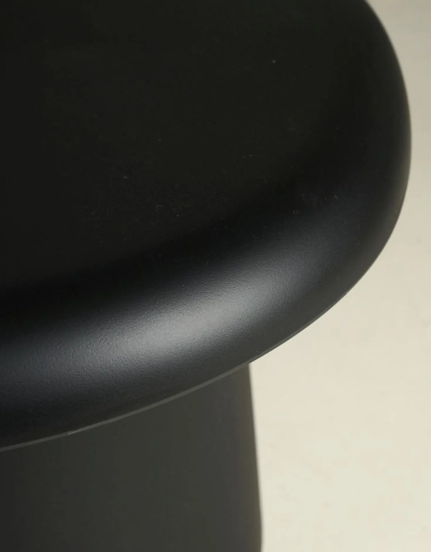 Trädgårdsbord svart - h38 cm ø66